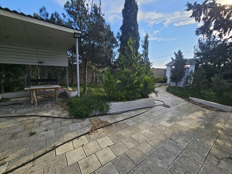 4 otaqlı həyət evi/bağ evi - Şüvəlan q. - 100 m²
