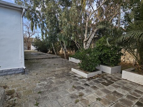 4 otaqlı həyət evi/bağ evi - Şüvəlan q. - 100 m²