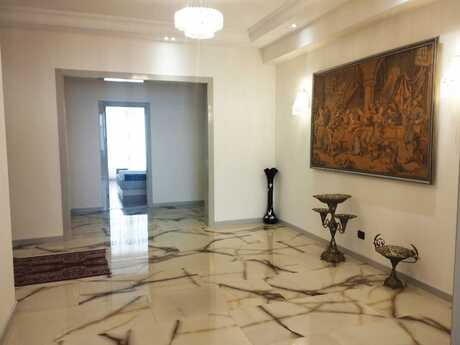 4 otaqlı yeni tikili - Şah İsmayıl Xətai m. - 210 m²