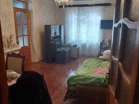 3 otaqlı köhnə tikili - Bakıxanov q. - 60 m²