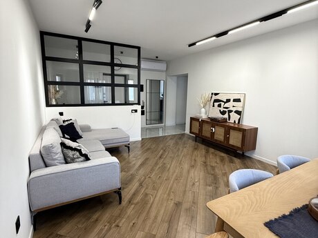 2 otaqlı köhnə tikili - Bakıxanov q. - 93 m²