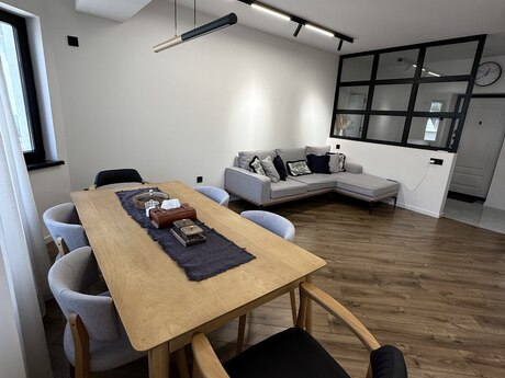 2 otaqlı köhnə tikili - Bakıxanov q. - 93 m²