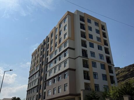 4 otaqlı yeni tikili - Bakıxanov q. - 131 m²