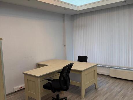 Obyekt - İnşaatçılar m. - 564 m²