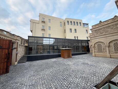 Obyekt - İçəri Şəhər m. - 300 m²