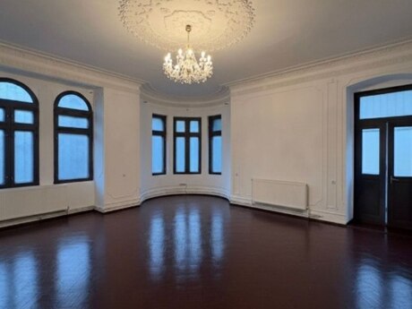 1 otaqlı ofis - 28 May m. - 50 m²