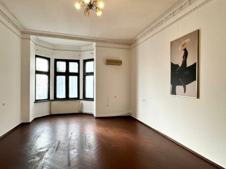 1 otaqlı ofis - 28 May m. - 50 m²