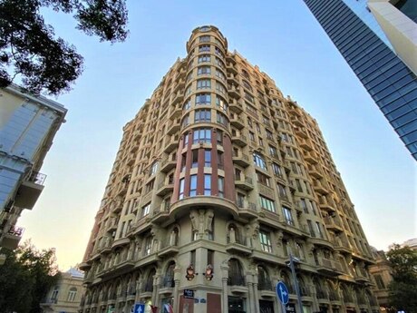 Elan №5873395 - Bakı, Nizami m., 210 m²