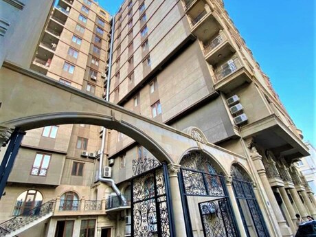 Obyekt - Nizami m. - 210 m²