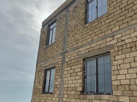 6 otaqlı həyət evi/bağ evi - Şıxov q. - 350 m²