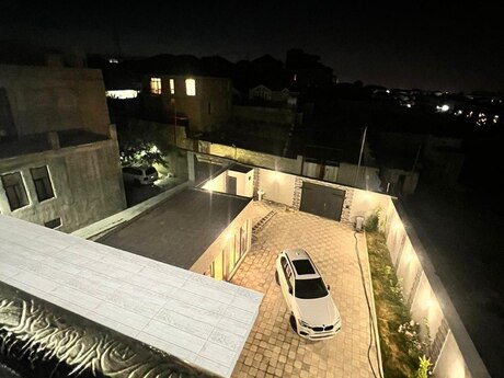 6 otaqlı həyət evi/bağ evi - Badamdar q. - 400 m²