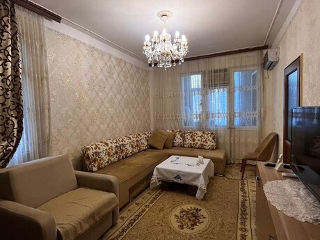 Elan №5873712 - Bakı, Memar Əcəmi m., 2 otaqlı, 55 m², 3/5 mərtəbə