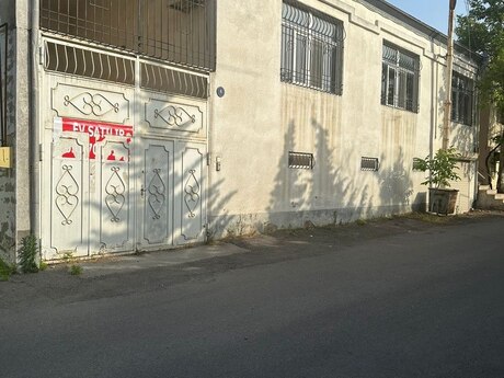 5 otaqlı həyət evi/bağ evi - Memar Əcəmi m. - 200 m²