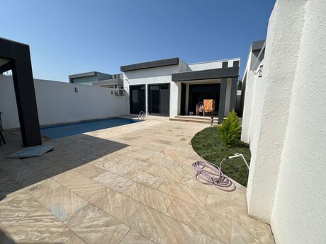 4 otaqlı həyət evi/bağ evi - Şüvəlan q. - 100 m²
