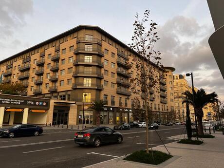 Elan №5873908 - Bakı, Ağ şəhər q., 5 otaqlı, 206 m², 5/7 mərtəbə