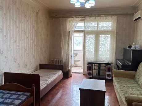 2 otaqlı köhnə tikili - Elmlər Akademiyası m. - 65 m²