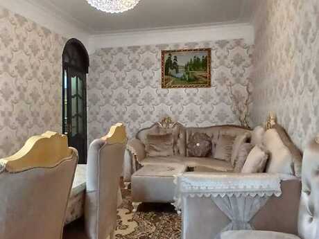 3 otaqlı köhnə tikili - Bakıxanov q. - 80 m²