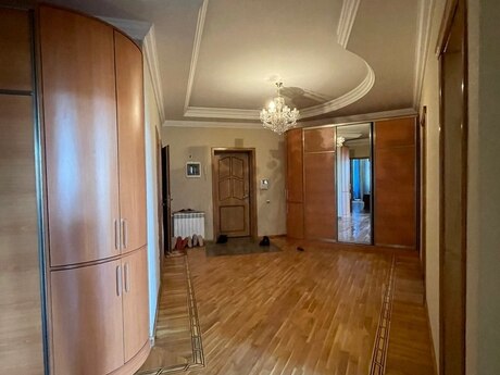 3 otaqlı yeni tikili - İnşaatçılar m. - 125 m²