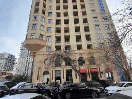 4 otaqlı yeni tikili - 28 May m. - 242 m²