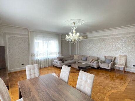 4 otaqlı yeni tikili - 28 May m. - 180 m²