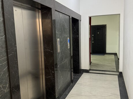 4 otaqlı yeni tikili - Səbail r. - 176 m²