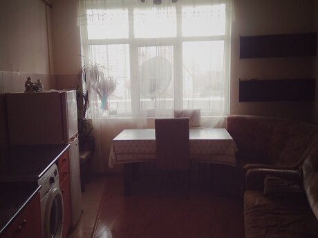 Аренда: 1-комнатная квартира, 60 м², Elmlər Akademiyası: 570 ₼/мес 4
