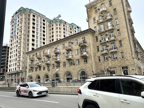 Elan №5874999 - Bakı, Nəriman Nərimanov m., 2 otaqlı, 85 m², 8/17 mərtəbə