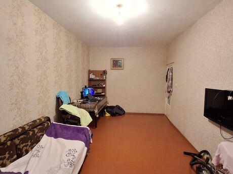 3 otaqlı köhnə tikili - Azadlıq Prospekti m. - 90 m²