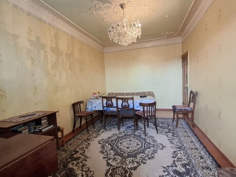4 otaqlı köhnə tikili - Azadlıq Prospekti m. - 110 m²