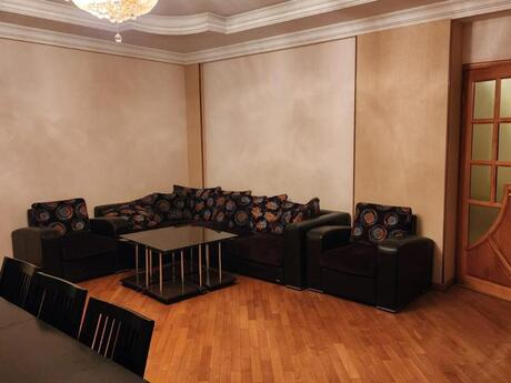 4 otaqlı mənzil, 215 m², Nizami: 650 000 ₼ 3
