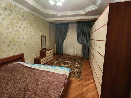 4 otaqlı mənzil, 215 m², Nizami: 650 000 ₼ 4