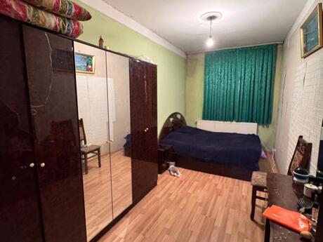 3 otaqlı köhnə tikili - 7-ci mikrorayon q. - 55 m²