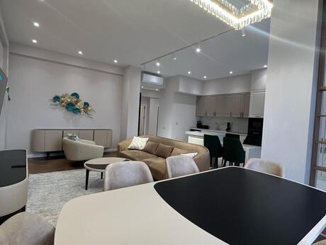 4 otaqlı yeni tikili - Nəsimi r. - 148 m²