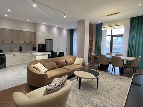 4 otaqlı yeni tikili - Nəsimi r. - 148 m²
