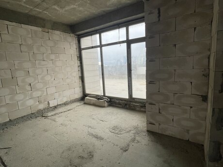 4 otaqlı yeni tikili - Ağ şəhər q. - 750 m²
