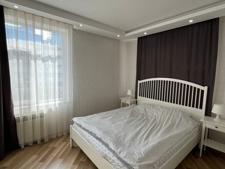 3 otaqlı köhnə tikili - 28 May m. - 80 m²