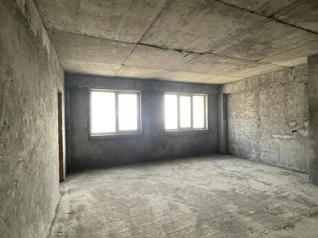 4 otaqlı yeni tikili - İnşaatçılar m. - 300 m²