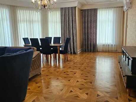 4 otaqlı yeni tikili - 28 May m. - 210 m²
