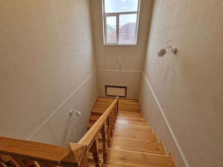 6 otaqlı həyət evi/bağ evi - Zabrat q. - 214 m²