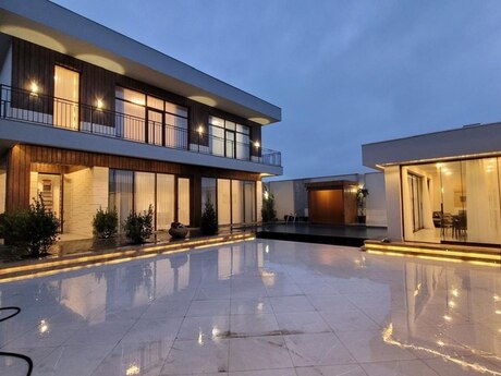 5 otaqlı həyət evi/bağ evi - Buzovna q. - 200 m²