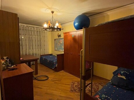 Elan №5876645 - Bakı, Həzi Aslanov m., 3 otaqlı, 80 m², 3/5 mərtəbə