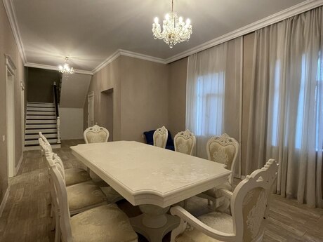 6 otaqlı həyət evi/bağ evi - Bayıl q. - 250 m²