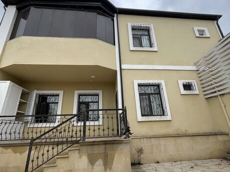 6 otaqlı həyət evi/bağ evi - Bayıl q. - 250 m²