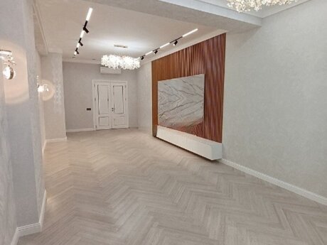 Elan №5877280 - Bakı, Şah İsmayıl Xətai m., 4 otaqlı, 160 m², 15/17 mərtəbə