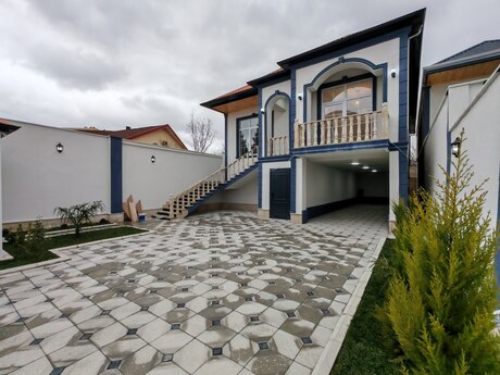 5 otaqlı həyət evi/bağ evi - Savalan q. - 220 m²