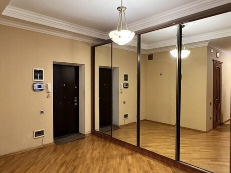 Elan №5685359 - Bakı, Nizami m., 4 otaqlı, 146 m², 6/16 mərtəbə