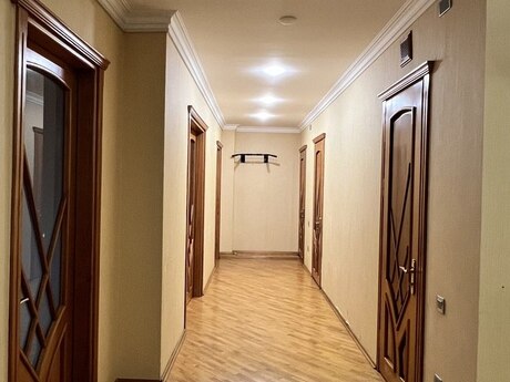 4 otaqlı yeni tikili - Nizami m. - 146 m²