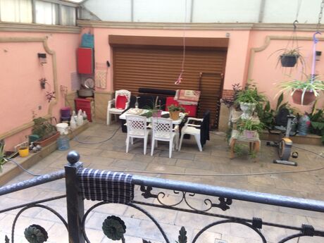 5 otaqlı həyət evi/bağ evi - Biləcəri q. - 220 m²