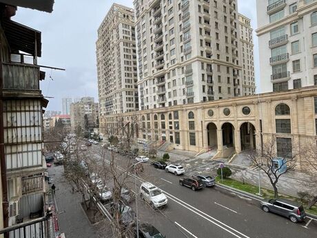 Elan №5877720 - Bakı, Elmlər Akademiyası m., 3 otaqlı, 70 m², 4/5 mərtəbə