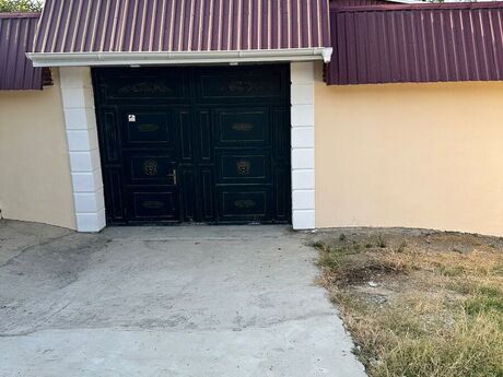 5 otaqlı həyət evi/bağ evi - Novxanı q. - 180 m²